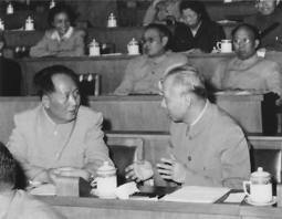 刘少奇为什么在7千人大会上叫板毛泽东 ?