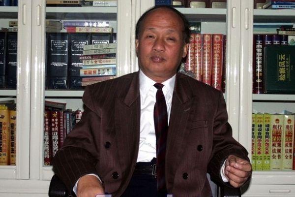 上海维权律师郑恩宠(大纪元)