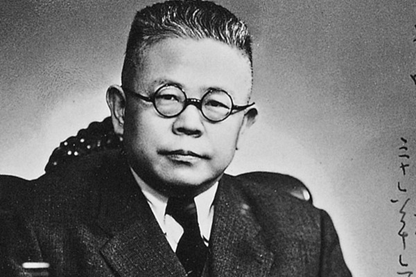 民国时期著名的国学大师傅斯年,曾打过毛泽东一耳光,批毛是〝宋江之流〞,并预言,若中共夺了政权,中华民族将有一场浩劫。(公有领域)