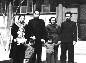 揭秘周恩来亲自批捕其弟内幕 批示内容惊人