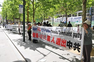 墨尔本集会声援退党潮 华人现场三退(图文)