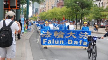 多伦多退党大游行 华人称震撼(视频)