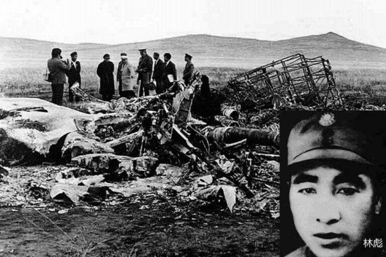 1971年9月13日,林彪所乘飞机坠毁于蒙古温都尔汗附近,机上人员全部死亡。(网路图片/新唐人合成)