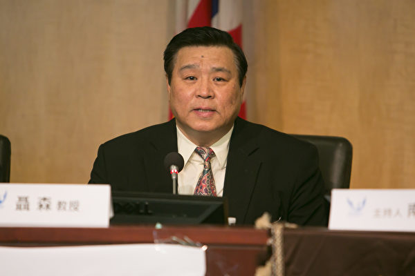 4月1日,全球退党中心副主席、美国天主教大学机械系主任聂森教授在华府“三亿退党大潮与共产主义终极目的”研讨会上发言。(李莎/大纪元)