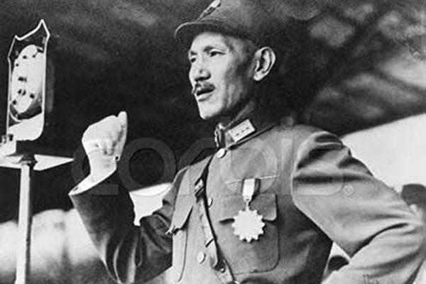 在全球围剿中共之际,我们藉由“西安事变”,回顾蒋公夫妇对共产之恶的超前洞彻,蒋公致力于剿共的苦心远见。(公有领域)